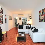 Estiloso 3 quartos para 6 pessoas no posto 5 em Copacabana!