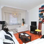 Estiloso 3 quartos para 6 pessoas no posto 5 em Copacabana!
